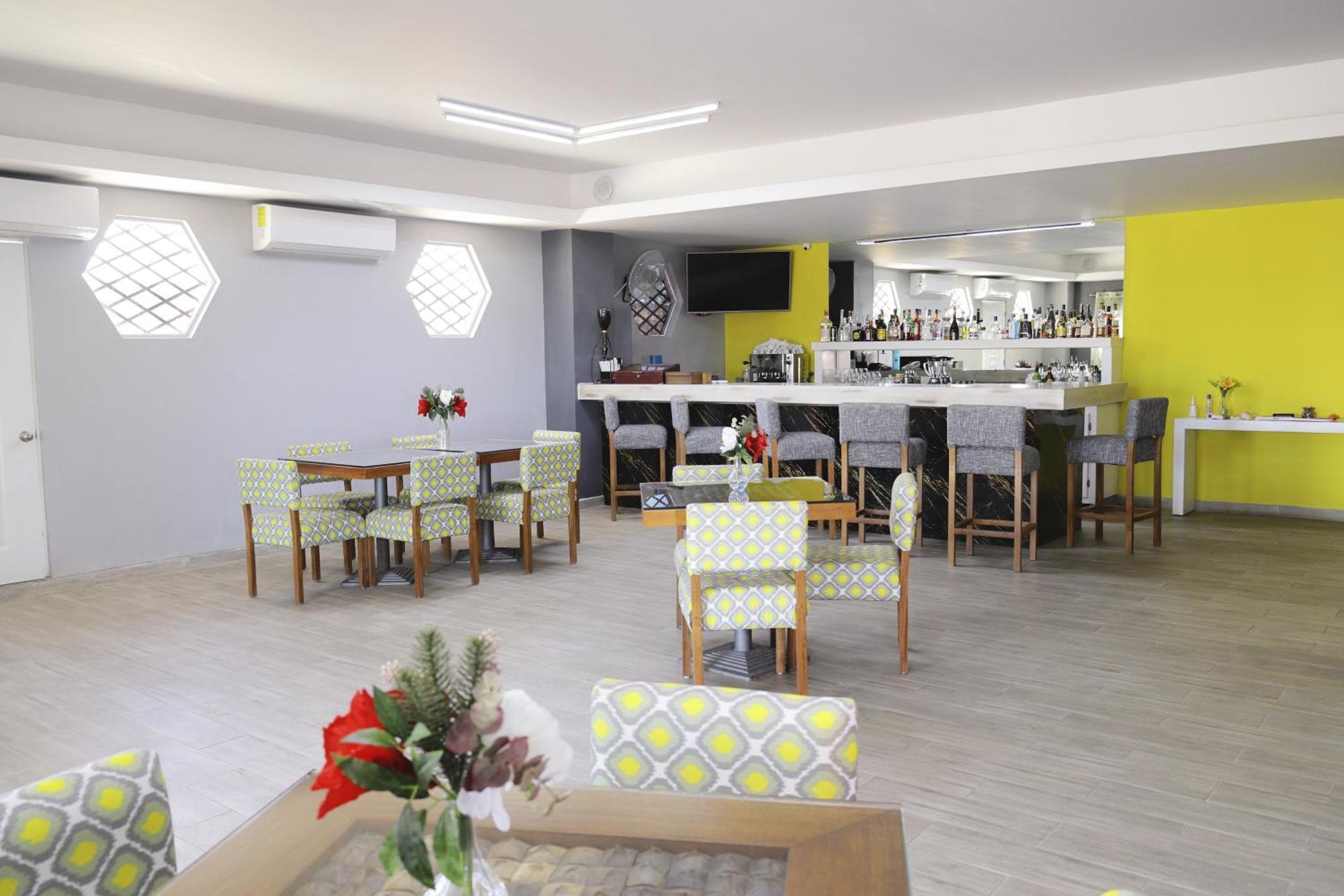 פונטה קאנה Hotel Capriccio Mare Y Restaurante מראה חיצוני תמונה